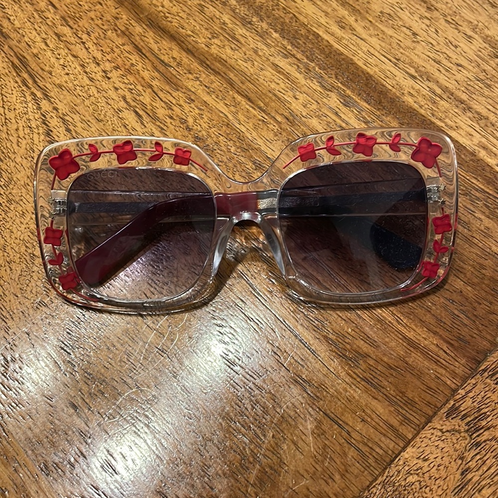 Gucci Sunglasses Fun!